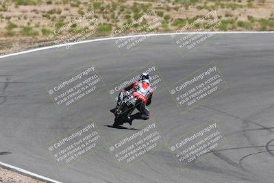 media/Apr-20-2025-AHRMA (Sun) [[393a79c373]]/Race/Group 7/Turn 4b/